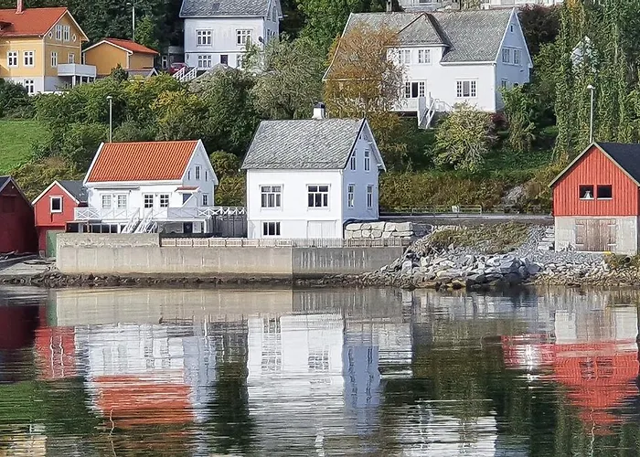 Semesterbostad Sjohuset Sjøholt